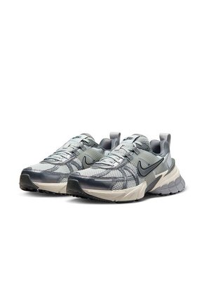 TENIS NIKE MUJER FD0736-003 V2K RUN Talla 8.5