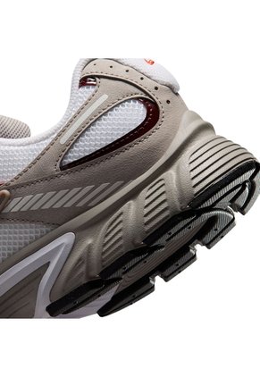 TENIS NIKE HOMBRE IW1243-100 V5 RNR Talla 7.5