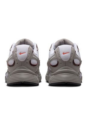TENIS NIKE HOMBRE IW1243-100 V5 RNR Talla 7.5