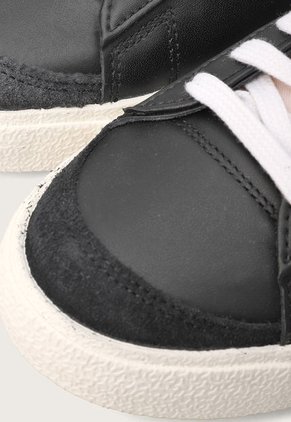 Tenis Lifestyle Negro-Blanco Nike Blazer Low '77 Vintage