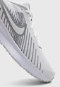 Tenis Running NIKE Run Defy Marfil de Nike