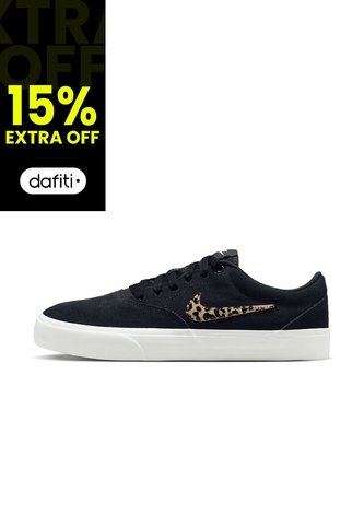 Tenis Mujer Nike Charge Suede SE Negro Nike