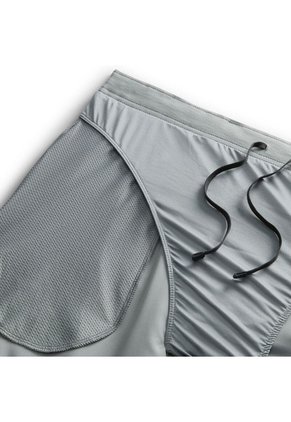 Pantaloneta Hombre Nike Challenger Gris