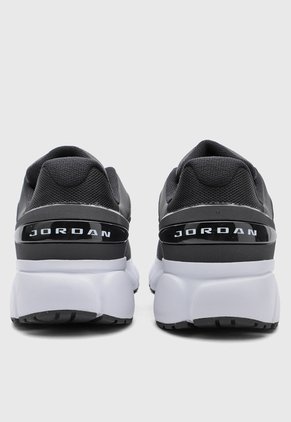 Tenis Lifestyle Nike Jordan Trunner Flow Negro