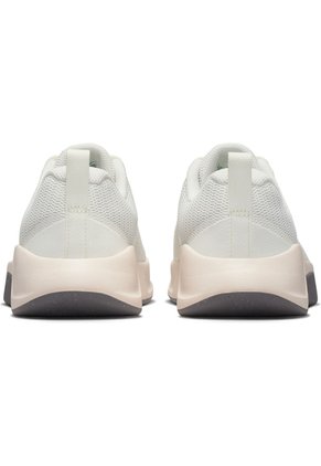 TENIS NIKE MUJER FQ1830-120 MC TRAINE Talla 7.5