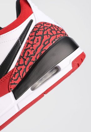Tenis Lifestyle Blanco-Rojo-Negro Nike Air Jordan Legacy 312 Low