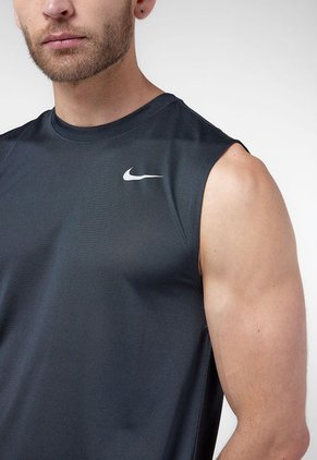 Camiseta Esqueleto Negro Nike Dri-FIT Legend