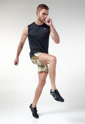 Camiseta Esqueleto Negro Nike Dri-FIT Legend