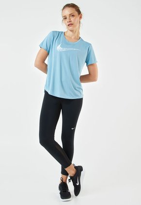 Camiseta Azul-Beige-Vinotinto Nike Swoosh Run