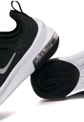 Tenis Running Negro-Blanco Nike Air max axis Prem