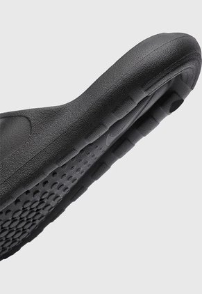 Playeras NIKE Victori One Shwer Slide Negro