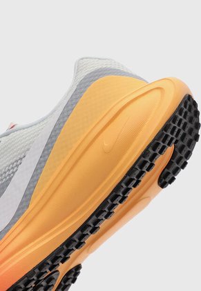 Tenis NIKE Revolution 8 Gris