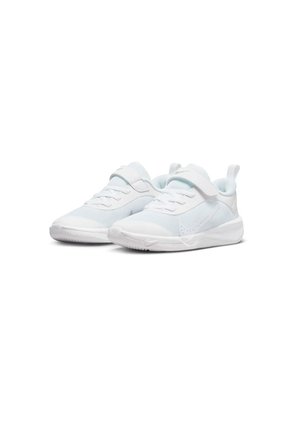 Tenis Nike Omni Multi-Court Junior