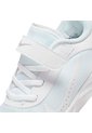 Tenis Nike Omni Multi-Court Junior de Nike