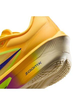Tenis Mujer Nike Zoom Fly 6 Amarillo