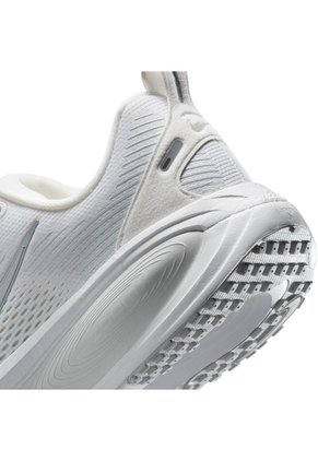 Tenis Mujer Nike Vomero 18 Blanco