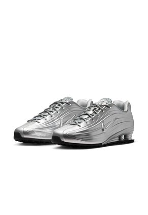 Tenis Mujer Nike Shox Z Plateado