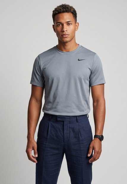 Camiseta Training NIKE Tee Gris
