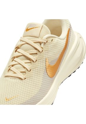 Tenis Mujer Nike Revolution 8 Beige