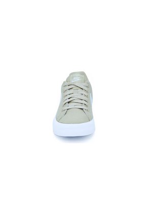 Tenis Lifestyle Beige-Blanco Nike Court Royale Ac Se