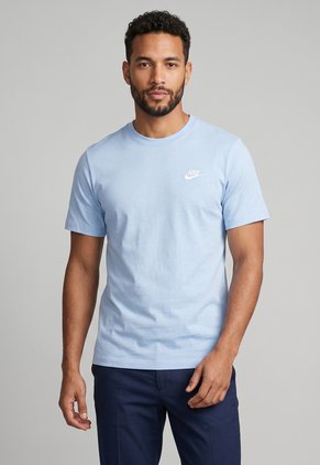Camiseta NIKE Club Celeste
