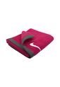Toalla Nike  Fundamental Towel Medium Hombre-Rojo de Nike