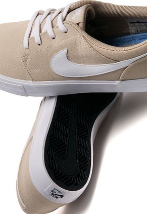 Tenis Skateboarding Beige-Blanco Nike SB Portmore II Solar Cnvs