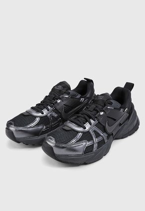 Tenis Lifestyle Negro-Plateado Oscuro NIKE V2K Run