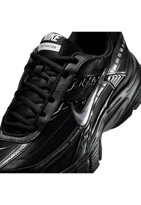 TENIS NIKE HOMBRE IB4595-001 INITIATOR Talla 8