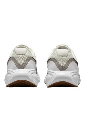 Tenis Nike Revolution 8 Hombre-Beige