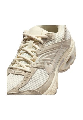 TENIS NIKE MUJER IO4862-100 AM MOTO Talla 7.5