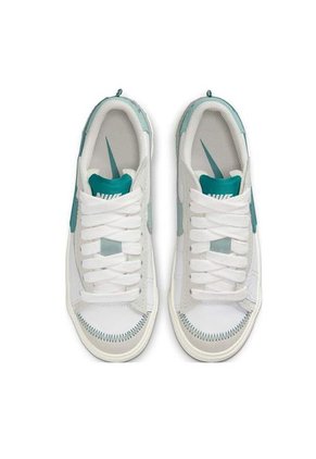 TENIS NIKE MUJER DQ1470-106 BLAZER