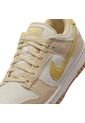 Tenis Mujer Lifestyle Nike Dunk Low Next Nature SE Dorado de Nike