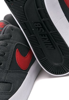 Tenis Skateboarding Negro-Gris-Rojo Nike Sb Delta Force vulc