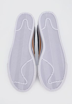 Tenis Lifestyle Blanco-Cafe-Negro Nike Court Legacy