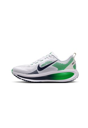TENIS VOMERO 18 NIKE