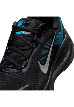 TENIS VOMERO 18 NIKE
