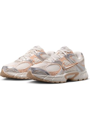 TENIS NIKE MUJER HQ7901-012 V5 RNR Talla 7
