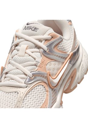 TENIS NIKE MUJER HQ7901-012 V5 RNR Talla 7