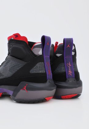 Tenis Basketball Negro-Violeta-Rojo Nike Air Jordan XXXVII