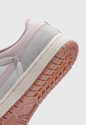 Tenis Lifestyle NIKE Air Jordan Skyline Low Blanco