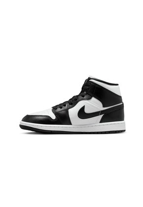 BOTAS AIR JORDAN 1 MID 365 NIKE