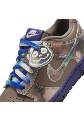 Tenis Niños Nike Dunk Low SE Gris
