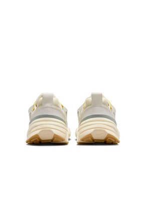 TENIS NIKE MUJER FD0736-108 V2K RUN Talla 7.5