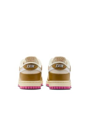 Tenis Mujer Nike Dunk Low SE Marron