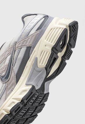 Tenis Running Gris-Marfil NIKE Initiator