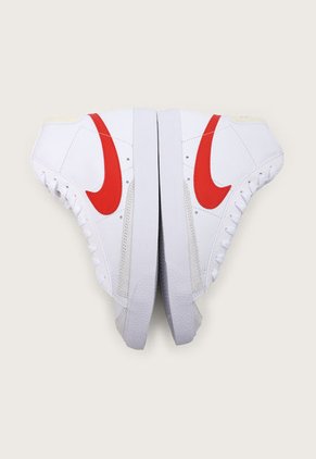 Tenis Lifestyle Blanco-Rojo-Beige Nike Blazer Mid '77