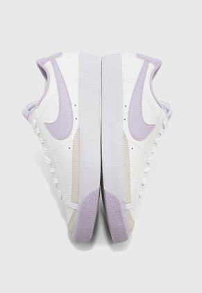 Tenis Lifestyle Blanco-Lila Nike Blazer Low '77