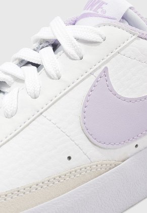 Tenis Lifestyle Blanco-Lila Nike Blazer Low '77