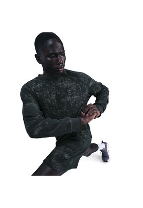 Buzo Hombre Nike Primary Negro